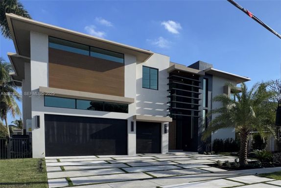 4910 NE 27th Ave, Lighthouse Point FL 33064