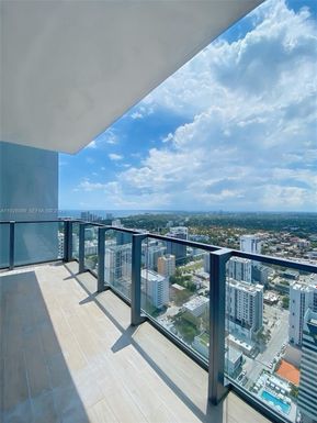 88 SW 7th St # 3906, Miami FL 33130