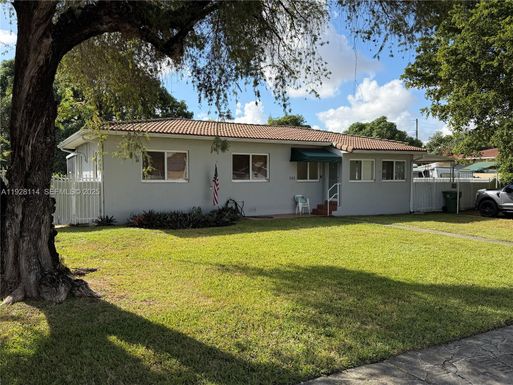 360 W 52nd St # 0, Hialeah FL 33012