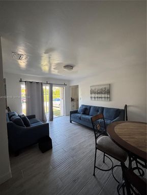 4807 Ponce De Leon Blvd # 1, Coral Gables FL 33146