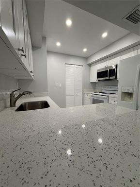 11790 SW 18th St # 3, Miami FL 33175