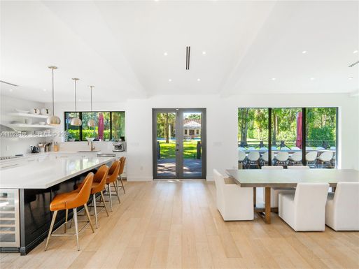 317 Bayberry Dr, Plantation FL 33317