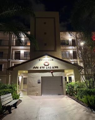 801 SW 141st Ave # 106O, Pembroke Pines FL 33027