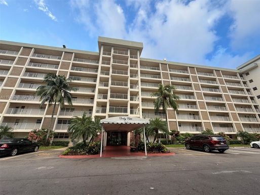 3091 N Course Dr # 705, Pompano Beach FL 33069