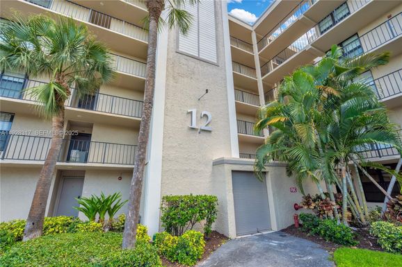 12 Royal Palm Way # 103, Boca Raton FL 33487