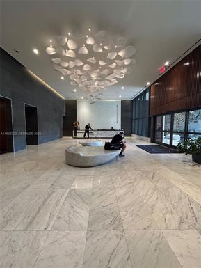 68 SE 6th St # 3008, Miami FL 33131