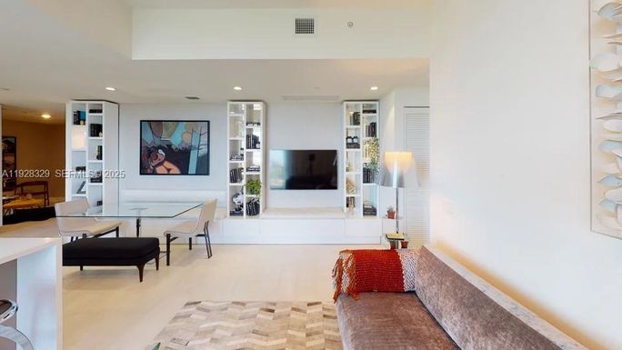 2000 Metropica Way # 1701, Sunrise FL 33323