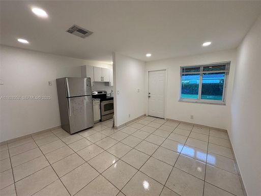 2308 Jackson St # 9, Hollywood FL 33020