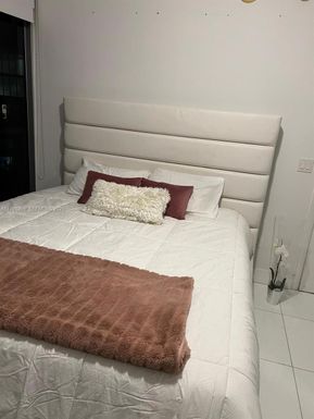 475 Brickell Ave # 5707, Miami FL 33131