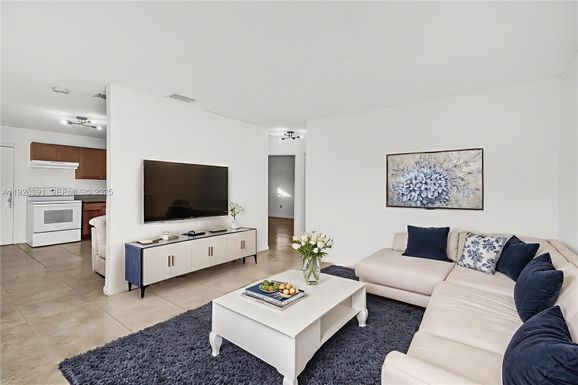 2907 NW 103rd St # 1, Miami FL 33147