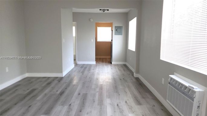 934 Meridian Ave # 8, Miami Beach FL 33139