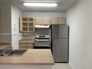 18324 NW 68 # H, Hialeah FL 33015