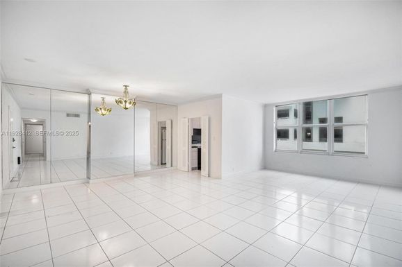4747 Collins Ave # 207, Miami Beach FL 33140