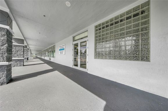 12890 Biscayne Blvd, North Miami FL 33181