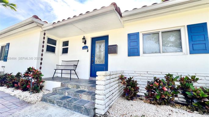2 NE 108th St, Miami Shores FL 33161