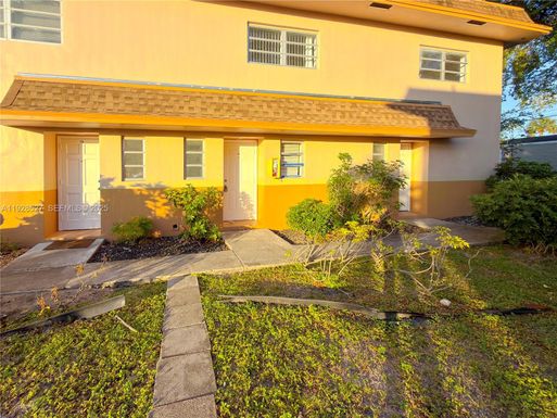 2448 SW 42nd Ave # 2G, Fort Lauderdale FL 33317