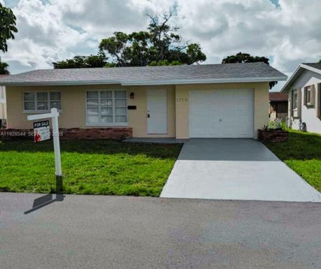 5709 NW 64th Way, Tamarac FL 33321