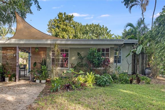 931 SW 29th St, Fort Lauderdale FL 33315