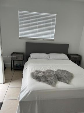 120 NW 10th Ave # 4, Miami FL 33128