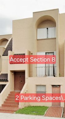 4165 W 11 lane # 14, Hialeah FL 33012