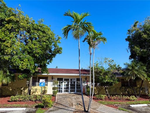 2820 NE 201st Ter # F217, Aventura FL 33180