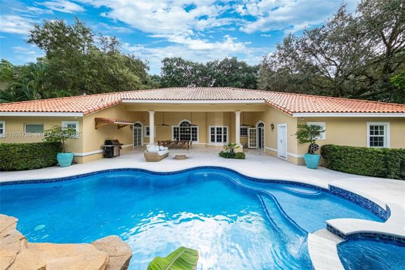 1033 Almeria Ave # 0, Coral Gables FL 33134