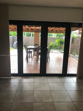 9525 SW 148th Ave Cir, Miami FL 33196