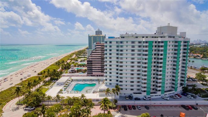 5255 Collins Ave # 10A, Miami Beach FL 33140