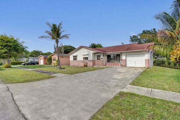 4781 NW 19th Ct, Lauderhill FL 33313