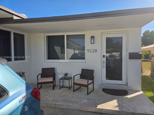 9228 SW 37th St # 9228, Miami FL 33165