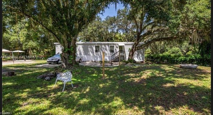 2638 ORTONA LOCKS RD, Moore Haven FL 33471