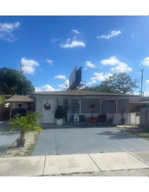 1011 NW 27th Ct, Miami FL 33125