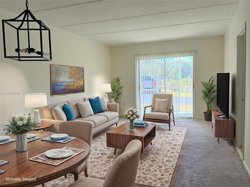 649 S Tamiami Trail # 112, Venice FL 34285