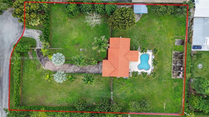 21080 SW 242nd St, Homestead FL 33031