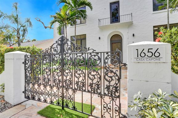 1656 Polk St # 7, Hollywood FL 33020