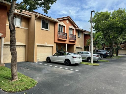 35 SE 3rd Ave # 35, Hallandale Beach FL 33009