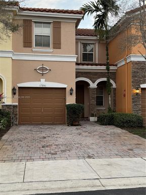 12440 Emerald Creek Mnr # 17, Plantation FL 33325