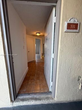 8290 Lake Dr # 531, Doral FL 33166