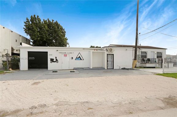 3705 NW 35th Ave, Miami FL 33142