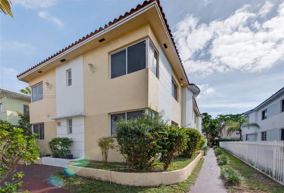 1220 Marseille Dr # 5, Miami Beach FL 33141
