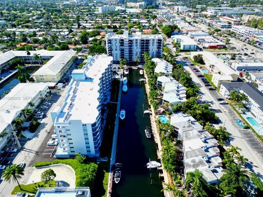 3051 NE 48th St # 307, Fort Lauderdale FL 33308