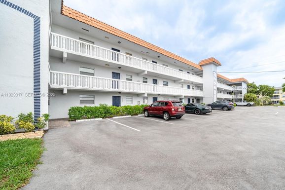 1400 NE 57th St # 205, Fort Lauderdale FL 33334