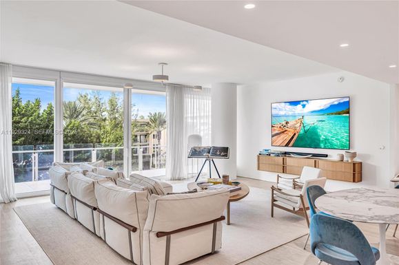 9111 Collins Ave # 322, Surfside FL 33154