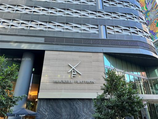 1000 Brickell Plz # 4009, Miami FL 33131