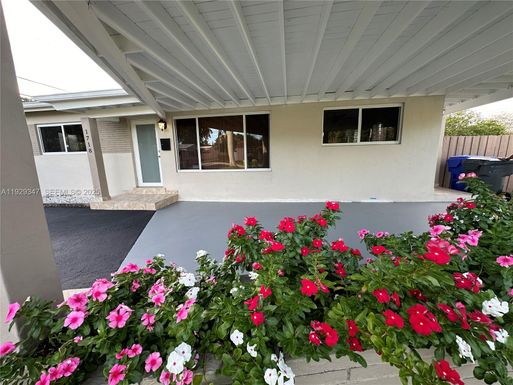 1718 N 27th Ave, Hollywood FL 33020