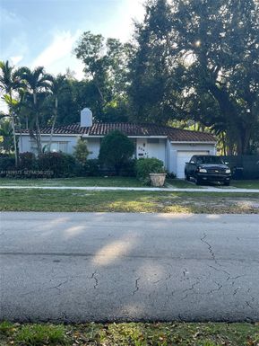234 Pinecrest Dr, Miami Springs FL 33166