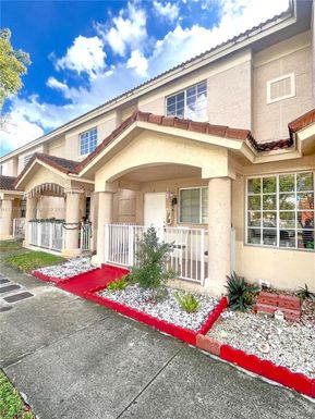 220 E 4th St # 3, Hialeah FL 33010