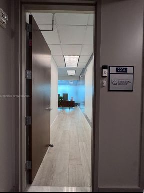 175 SW 7th St # 2204, Miami FL 33130