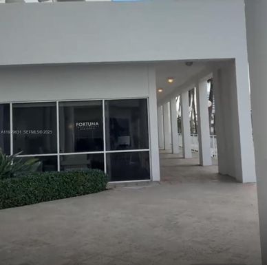 1800 Sunset Harbour Dr, Miami Beach FL 33139