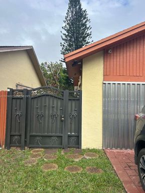 12945 SW 116th St # 12945, Miami FL 33186